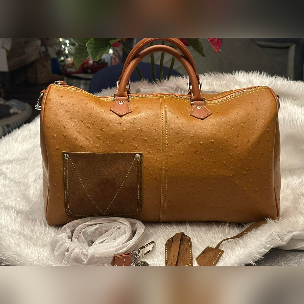 L Elegant Tan Leather Men's Bag